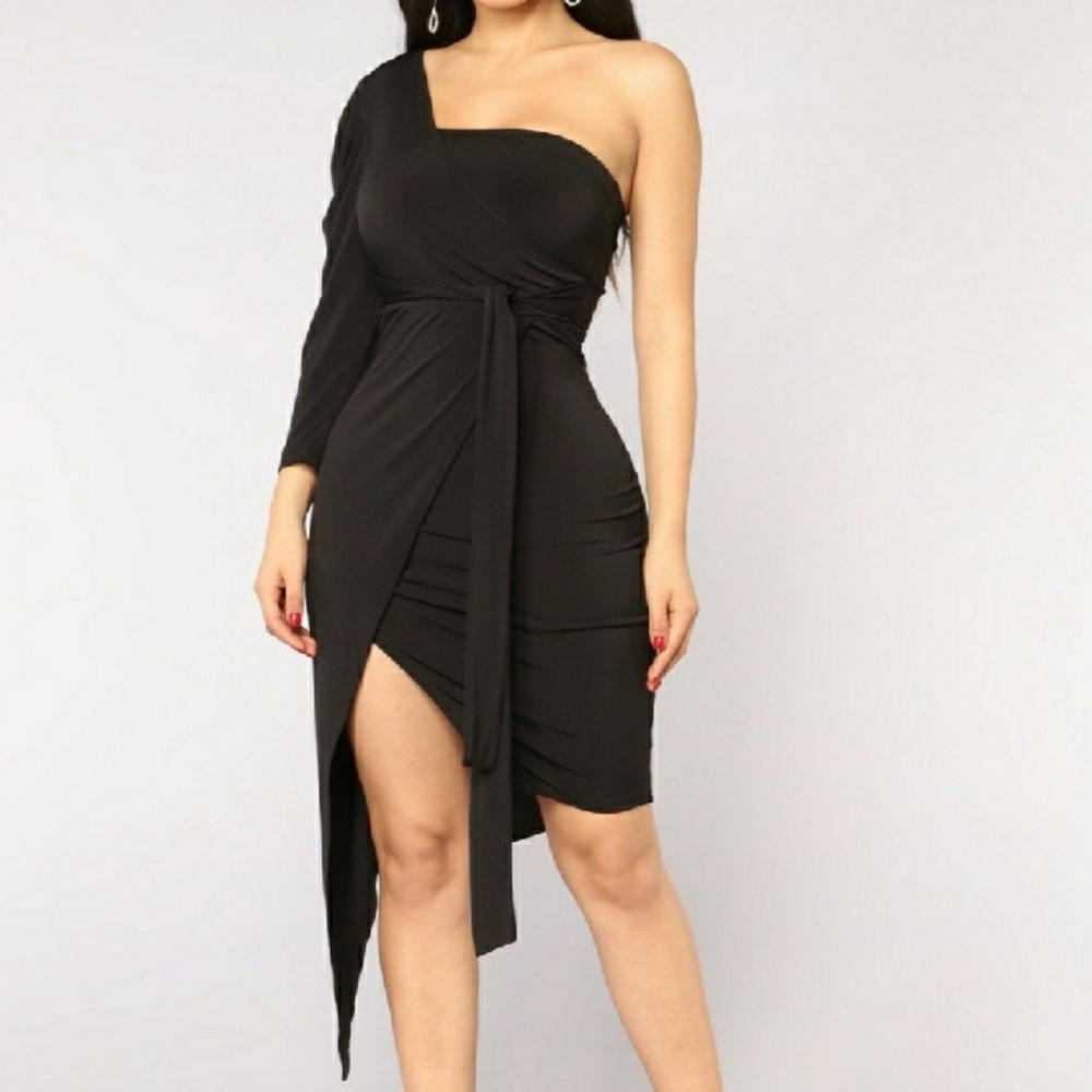 Black stretchy dress